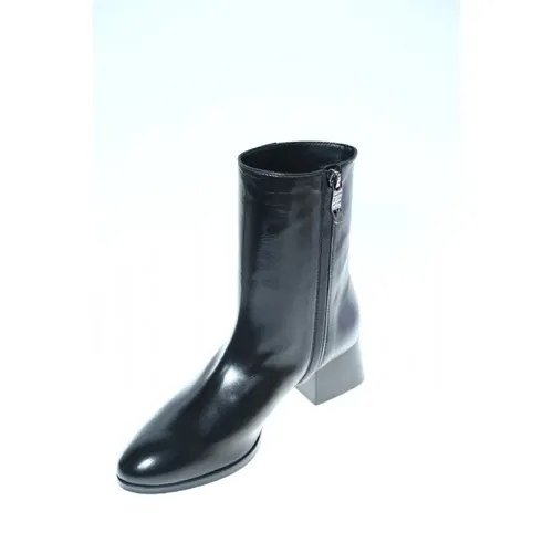 Heeled Boots - Lorenzo Masiero - Modalova