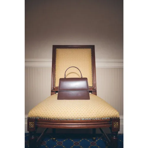 Small Leather Satchel Handbag - Estro - Modalova
