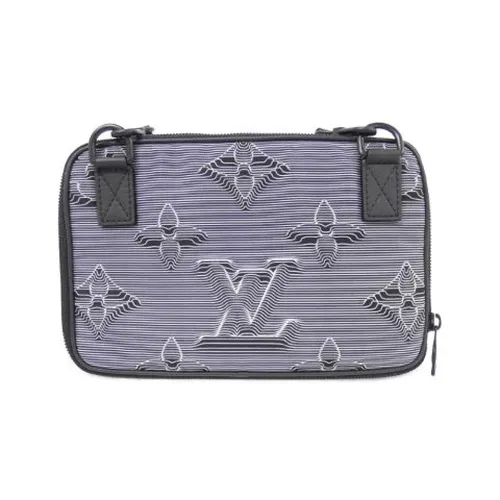 Pre-owned Expandable Messenger Calf Nylon Shoulder Bag - Louis Vuitton Vintage - Modalova