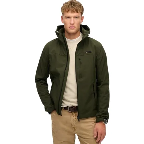 Trekker SoftShell Jacket with Hood - Superdry - Modalova