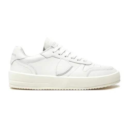Nice Low-Top Sneakers - Philippe Model - Modalova
