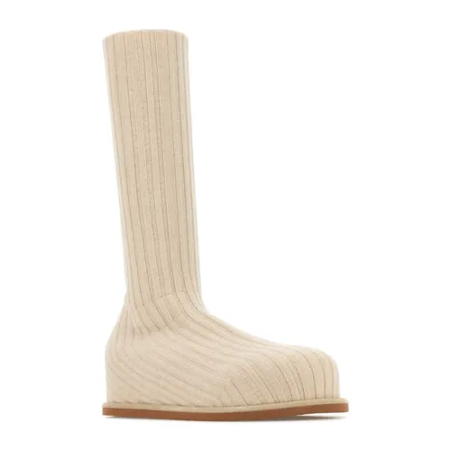Veneda Stretch Flatform Boot - Amina Muaddi - Modalova