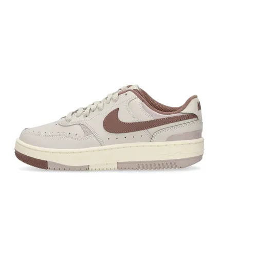 Gamma Force Low Shoe Light Bone - Nike - Modalova