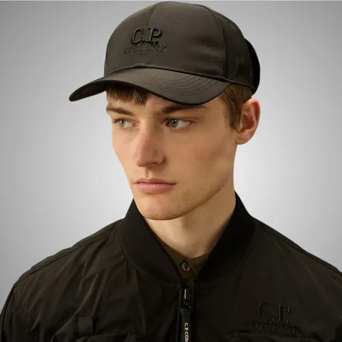 Black Goggle Cap Chrome-R - C.p. Company - Modalova