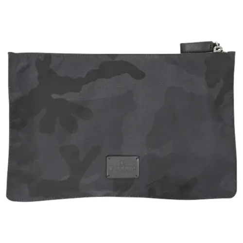 Pre-owned Nylon clutches - Valentino Vintage - Modalova