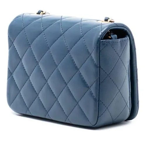 Pre-owned Quilted Lambskin Mini Crossbody - Chanel Vintage - Modalova
