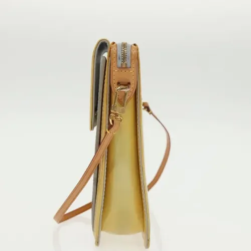 Pre-owned Leather shoulder-bags - Louis Vuitton Vintage - Modalova