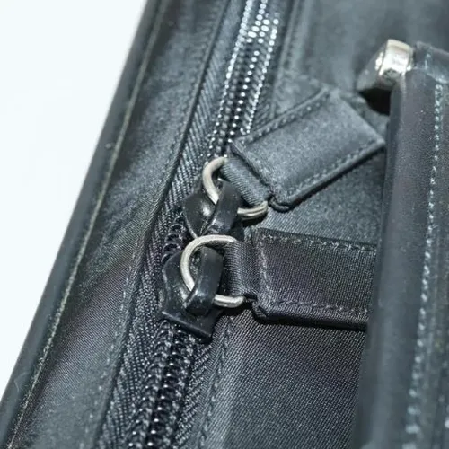 Pre-owned Vintage Nylon Shoulder Bag - Prada Vintage - Modalova