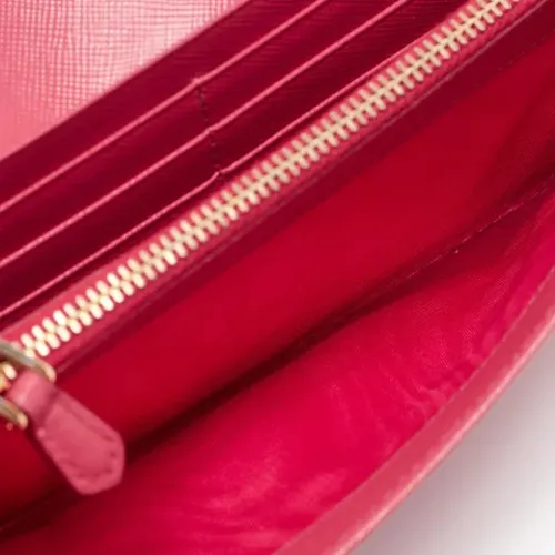 Pre-owned Leather wallets - Prada Vintage - Modalova
