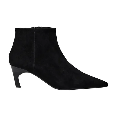 Black Boot 1000 - Stylish Model - Sofie Schnoor - Modalova
