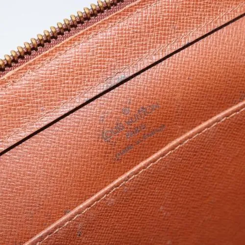 Pre-owned Canvas Clutch - Louis Vuitton Vintage - Modalova