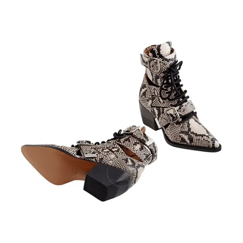 Python Boots In Grey - Chloé - Modalova