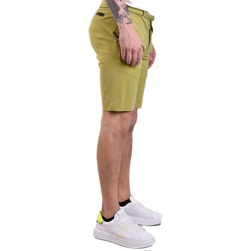 Green Polyamide/Elastane Blend Shorts - RRD - Modalova
