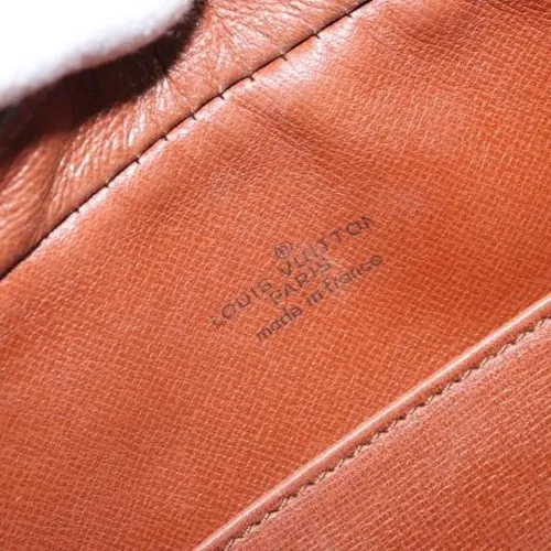 Pre-owned Canvas Clutch - Louis Vuitton Vintage - Modalova