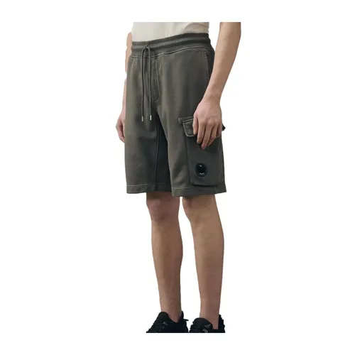 Dark Grey Cargo Shorts Revolutionize Casual Style - C.p. Company - Modalova