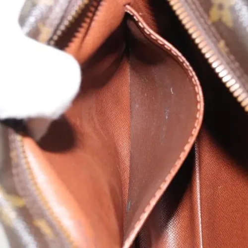 Pre-owned Canvas Clutch - Louis Vuitton Vintage - Modalova