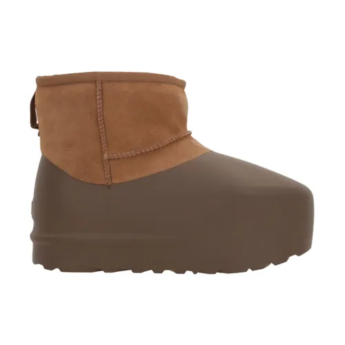 Mini Pumped Molded Chestnut Boots - UGG - Modalova