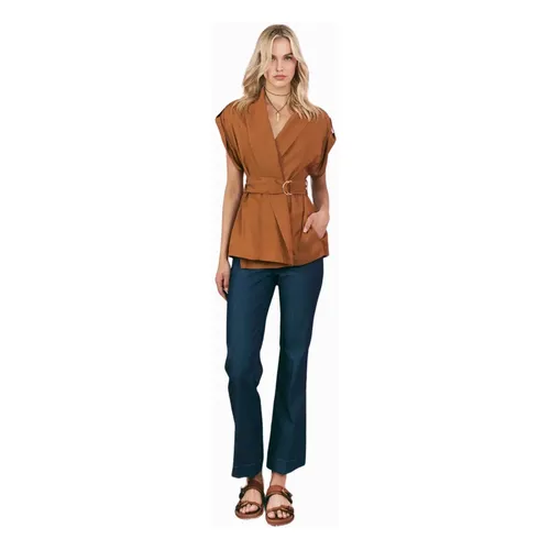 Belted Sleeveless Jacket - Clips - Modalova