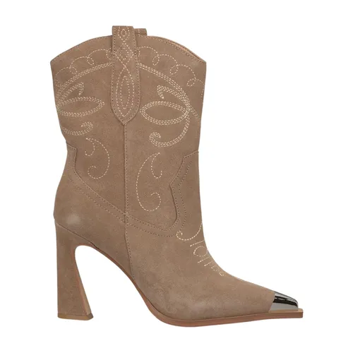 Embroidered funnel heel bootie - Alma EN Pena - Modalova