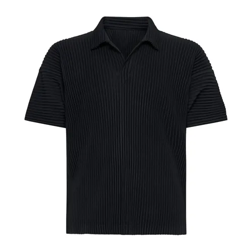 Black T-shirts and Polos - Issey Miyake - Modalova