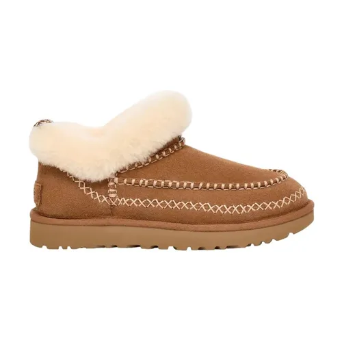 Casual Camel Womens Booties - UGG - Modalova