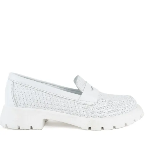 White Casual Loafers for Women - La Conte - Modalova