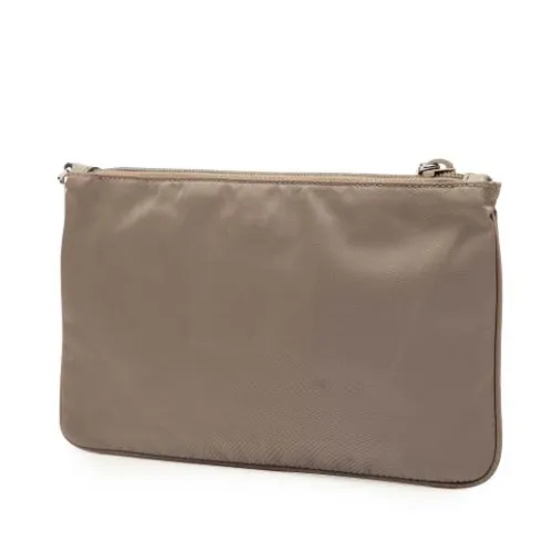 Pre-owned Nylon Clutch - Prada Vintage - Modalova