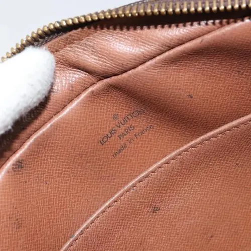 Pre-owned Canvas Clutch - Louis Vuitton Vintage - Modalova