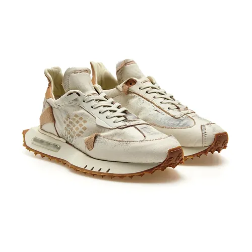 Space Race Laser Cut Sneakers - Be Positive - Modalova