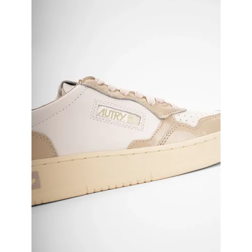 White Patent Leather Flat Shoes - Autry - Modalova