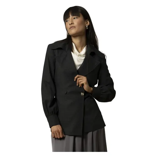 Chic Wrap Around Jacket - Kocca - Modalova