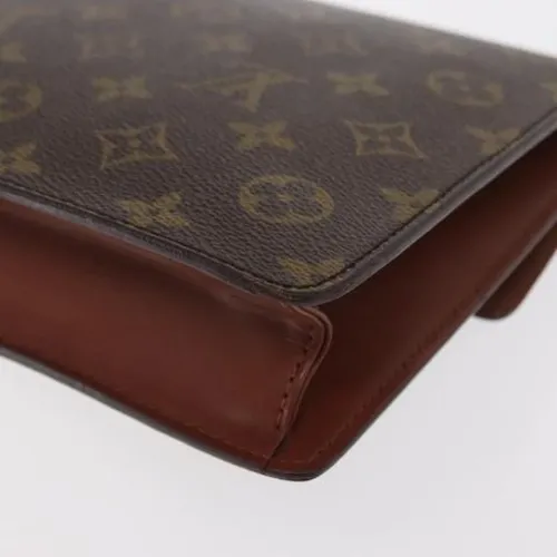 Pre-owned Canvas Clutch - Louis Vuitton Vintage - Modalova