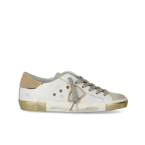 Low Suede Sneaker with Gold Details - Philippe Model - Modalova