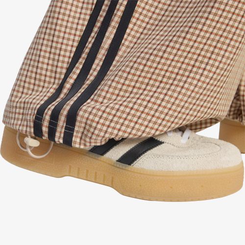 Pantaloni adidas Checks Trouser Loose / / M - adidas Originals - Modalova