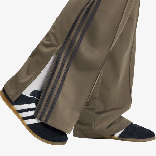 Pantaloni da ginnastica adidas Firebird Loose Tracksuit Pants / M - adidas Originals - Modalova