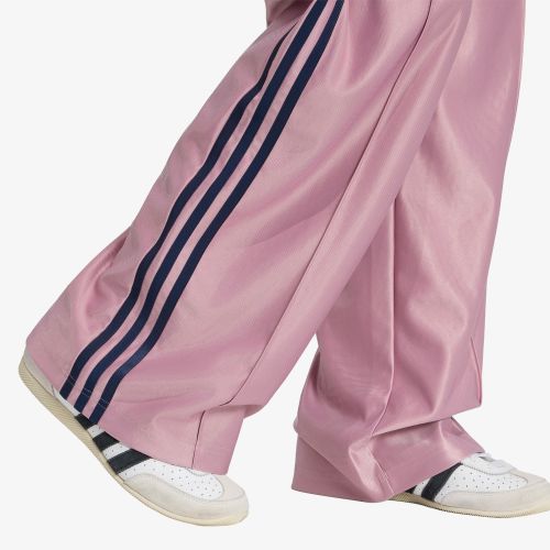 Pantaloni adidas Metallic Firebird Loose Track Pant / S - adidas Originals - Modalova