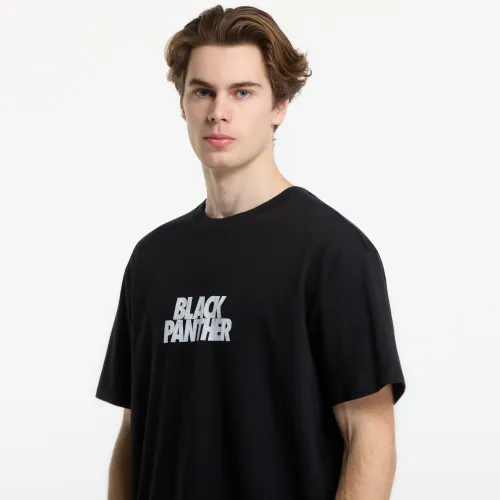 Maglietta Marvel Panther Loose Tee XL - Urban Classics - Modalova