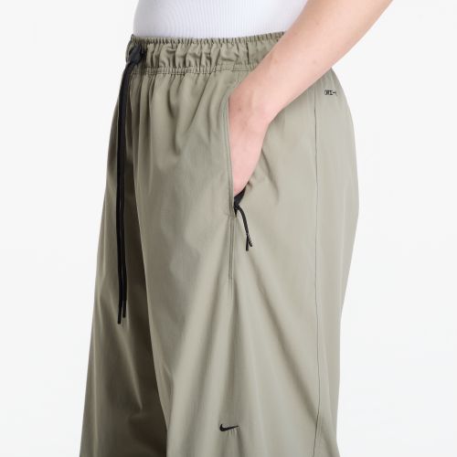 Pantaloni Tech Helios Men's Dri-FIT Pants / XS - Nike - Modalova