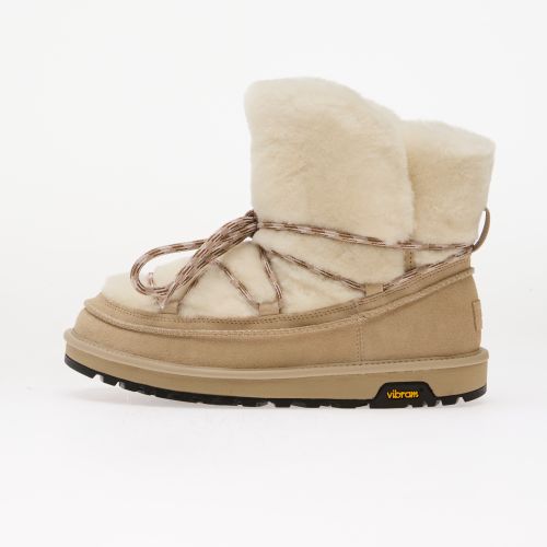 Sneakers W Classic Tread Fluffed Boot EUR 40 - UGG - Modalova
