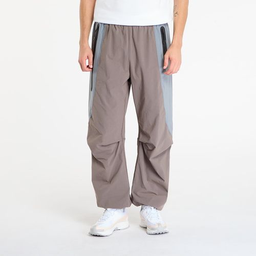 Pantaloni Tech Men's Dri-FIT Woven Color-Block Oversized Pants / / XXL - Nike - Modalova