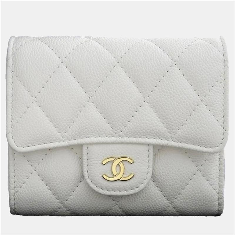 Matelasse Caviar Skin Small Coco Mark Tri-Fold Wallet - Chanel - Modalova
