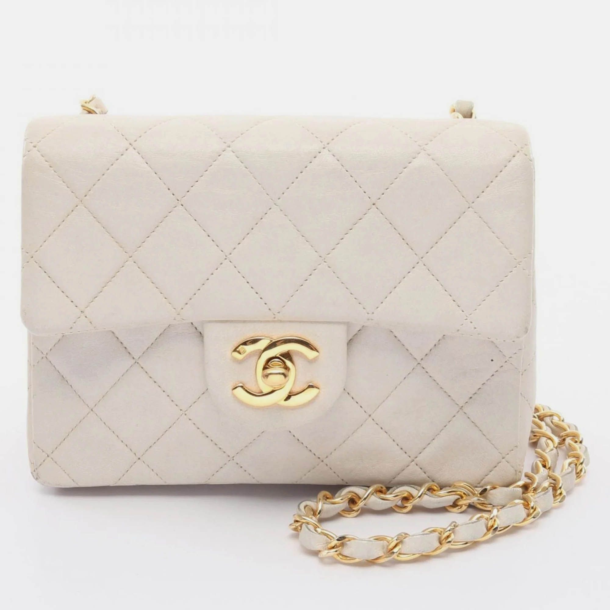 Mini Matelasse Lambskin Shoulder Bag - Chanel - Modalova