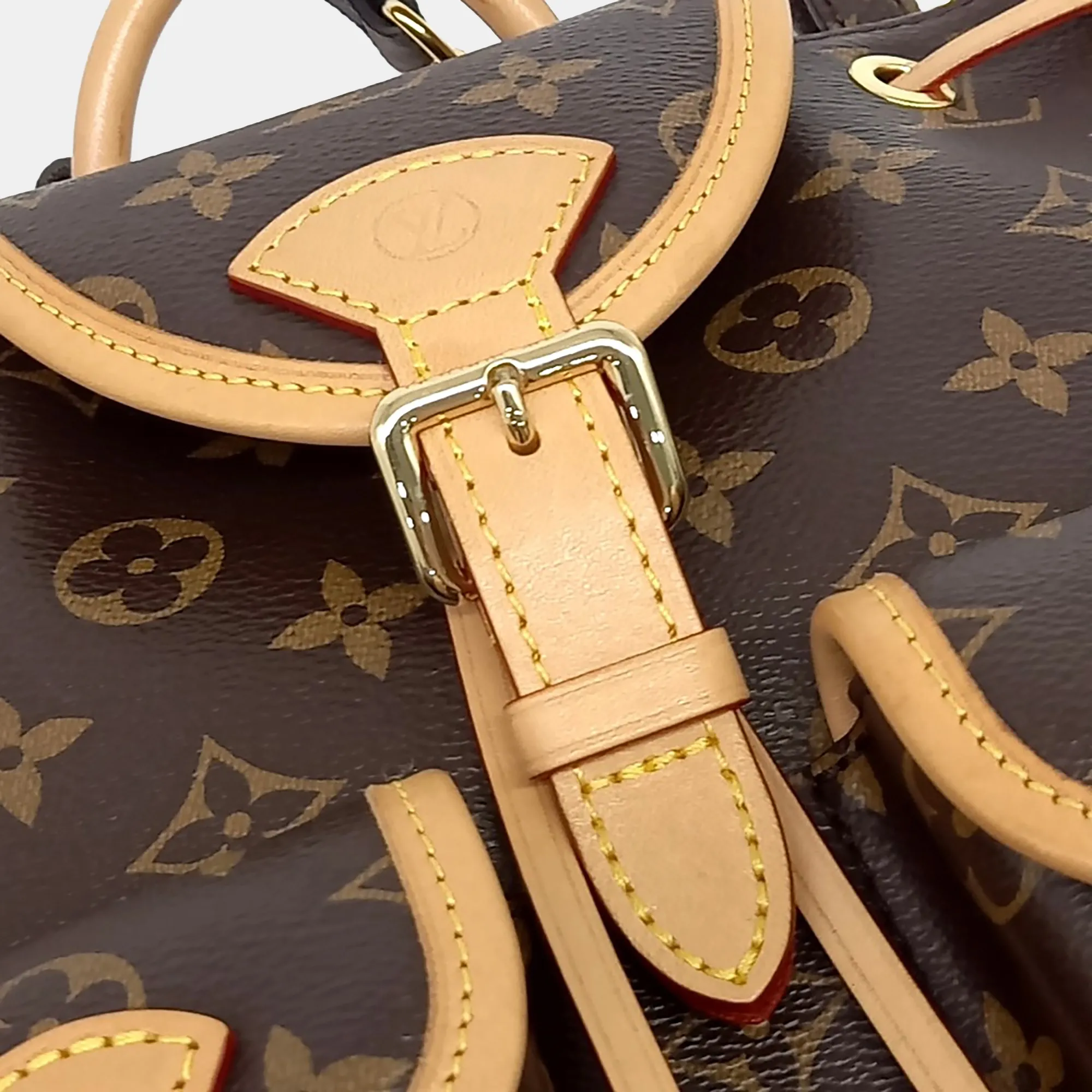 Excursion PM Monogram Canvas Backpack Bag - Louis Vuitton - Modalova