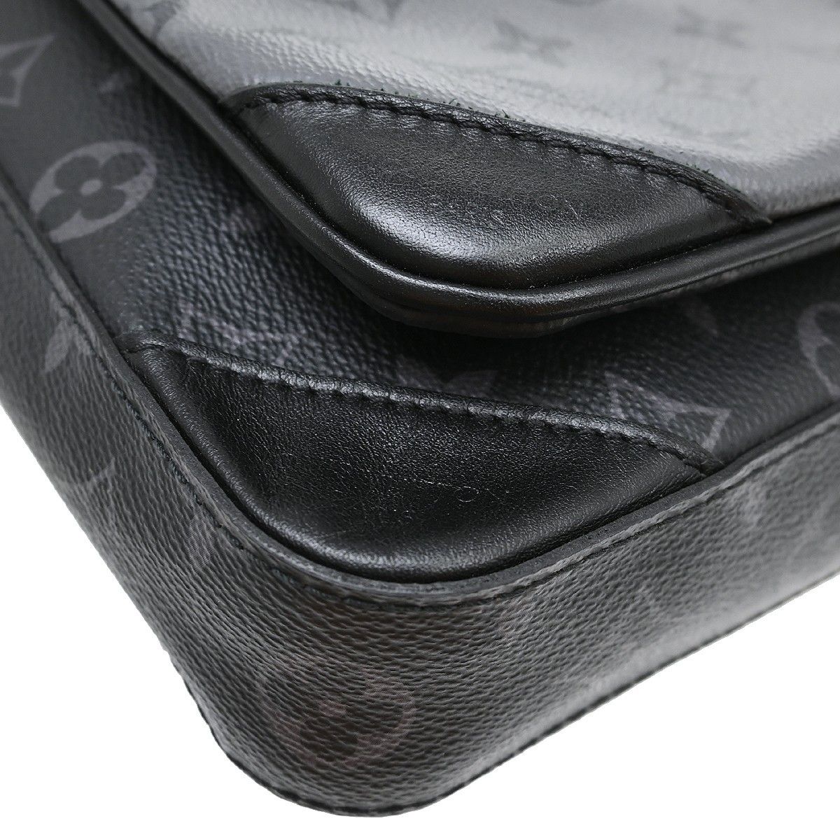 Trio Messenger Reverse Monogram Eclipse Canvas Canvas Shoulder Bag Bag (Pre-Owned) - Louis Vuitton - Modalova