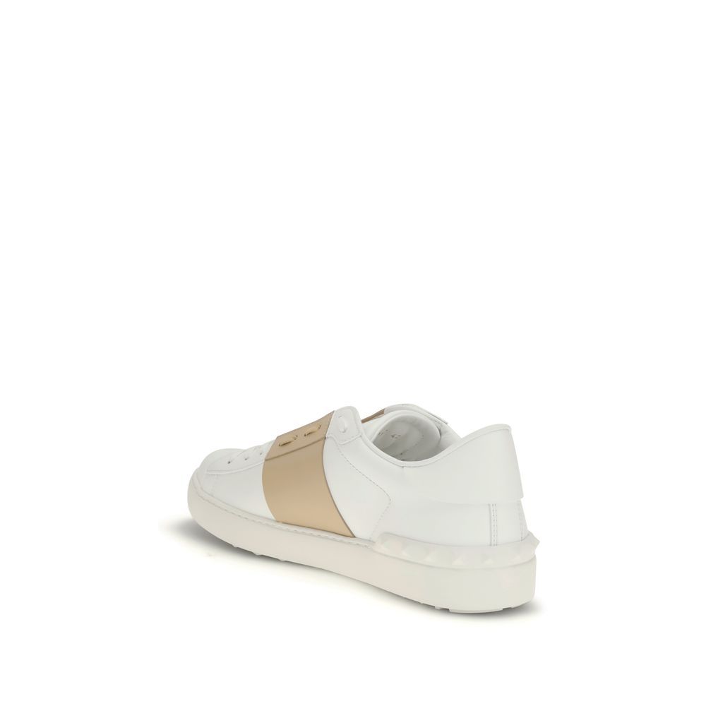 Calf Leather Bos Taurus Low Top Men's Sneakers - Valentino Garavani - Modalova