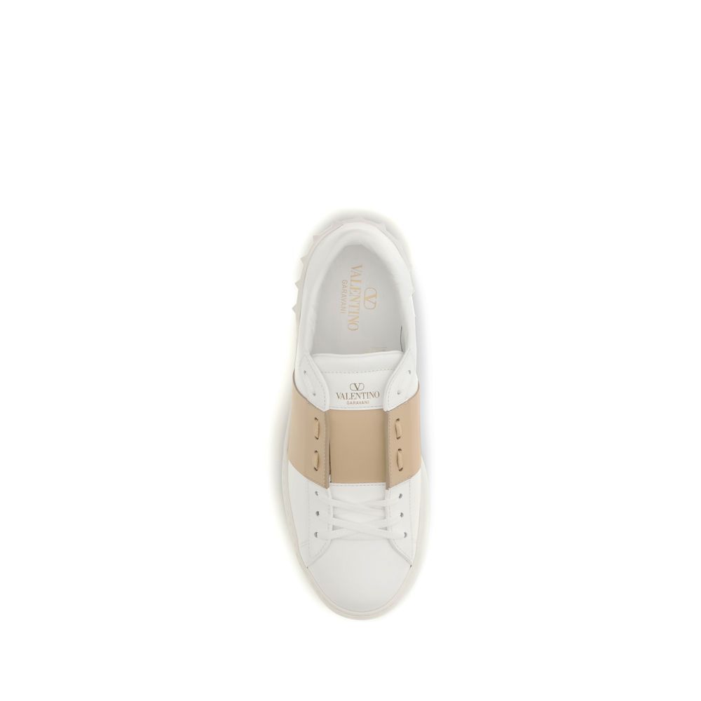 Calf Leather Bos Taurus Low Top Men's Sneakers - Valentino Garavani - Modalova