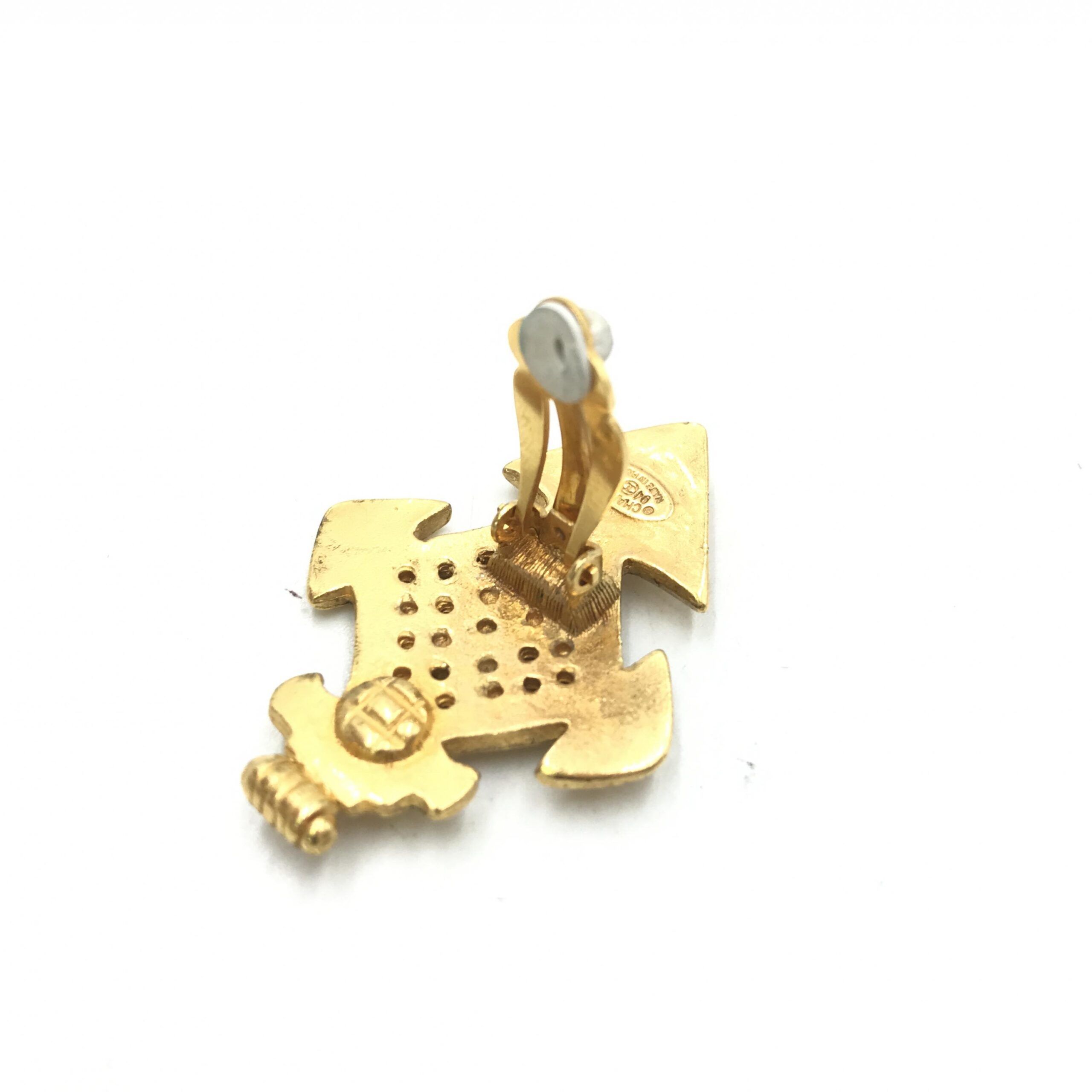 Coco Mark Women's Earrings (Pre-Owned) - Chanel - Modalova