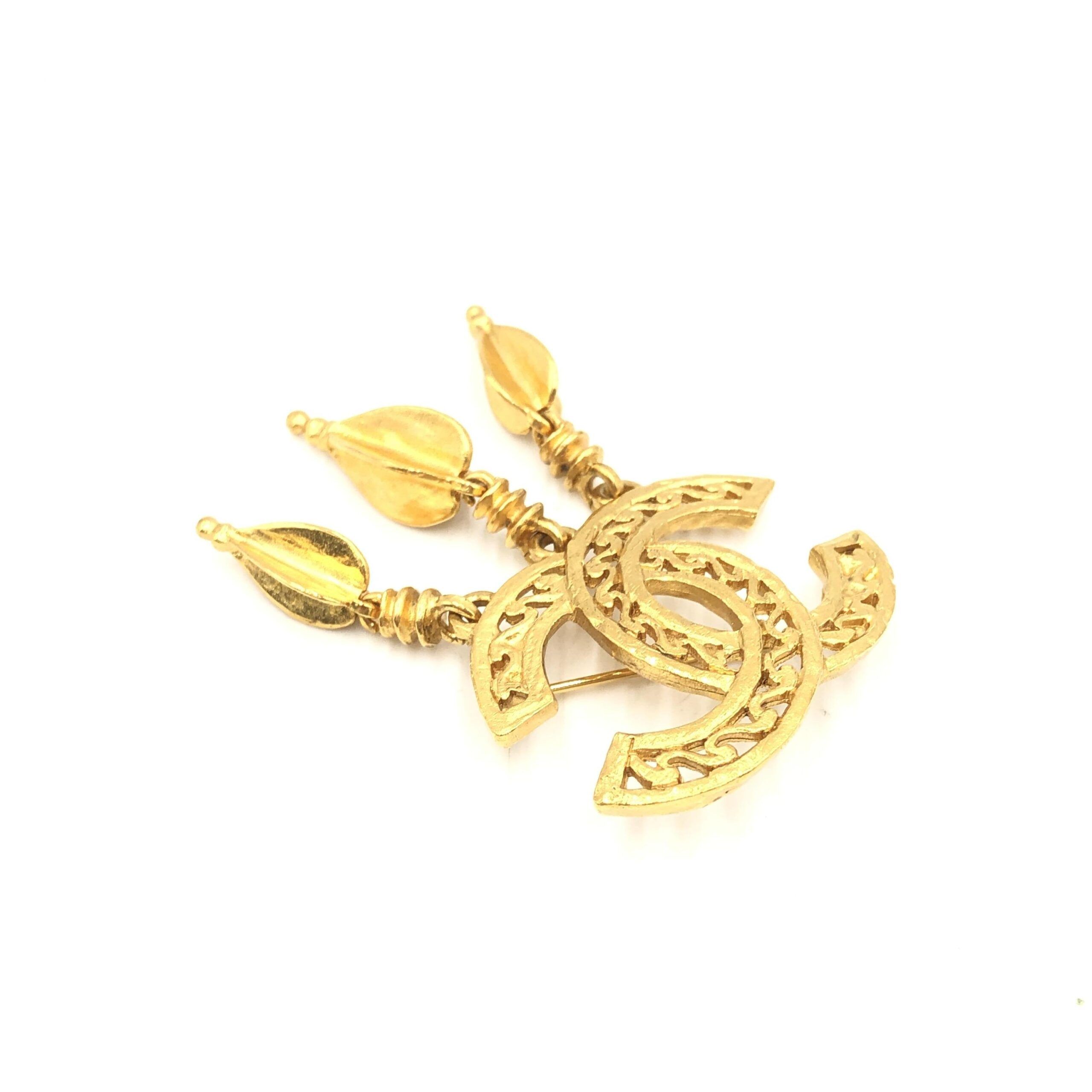 Plated CC Logo Women's Brooch (Pre-Owned) - Chanel - Modalova