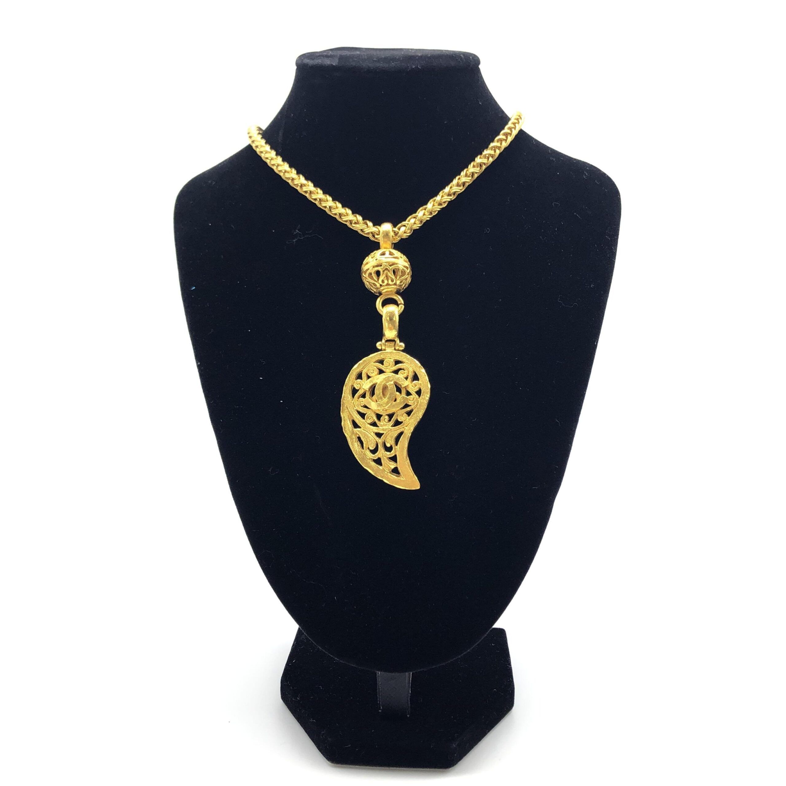 Plated Coco Mark Women's Necklace (Pre-Owned) - Chanel - Modalova