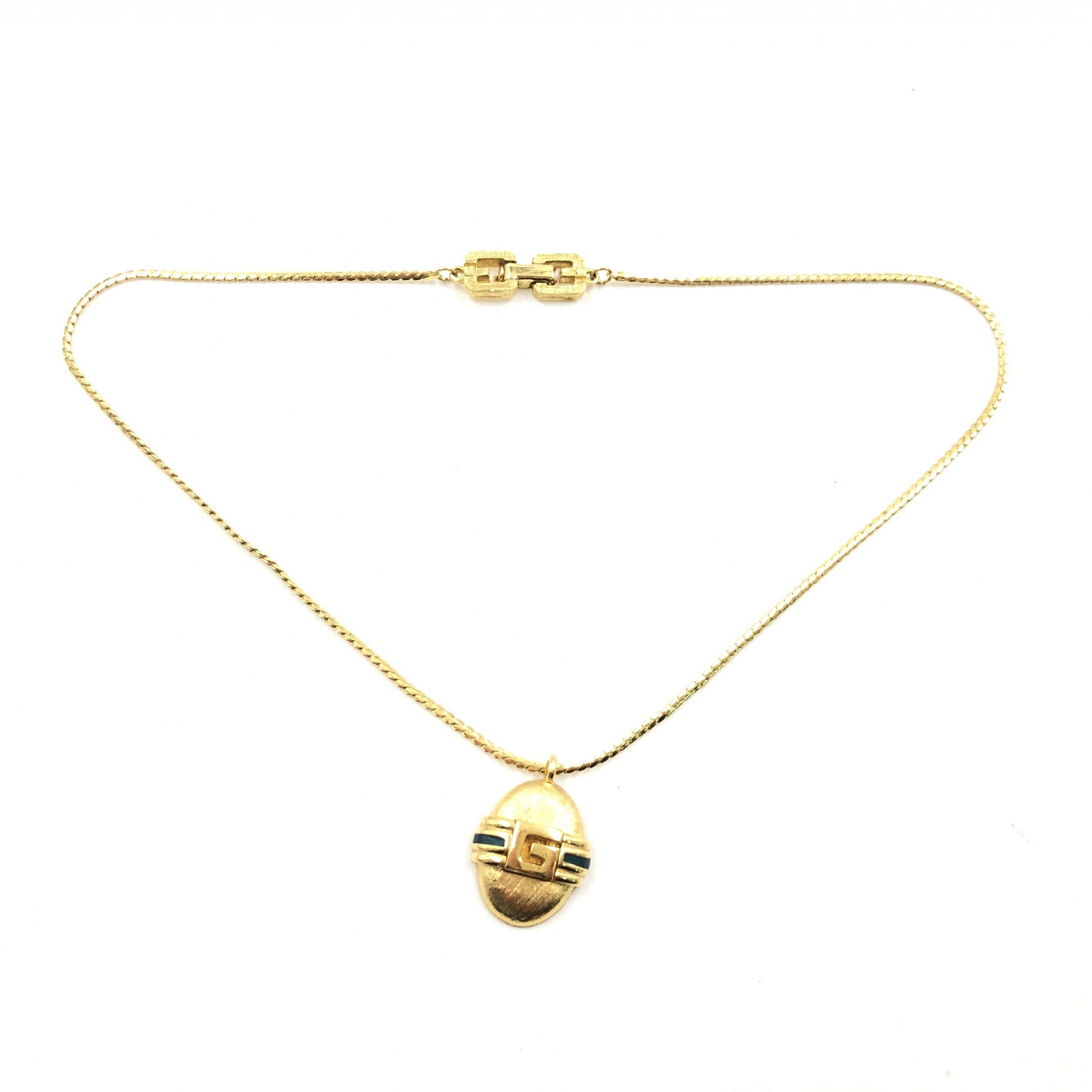 Pendant Women's Necklace (Pre-Owned) - Givenchy - Modalova